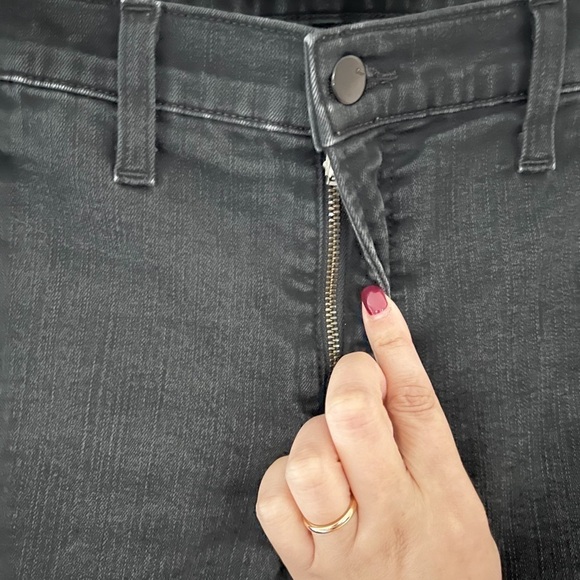 J BRAND Zion Vanity Sailor Buttons Cropped Black Denim Pants Sz 31 - Picture 5 of 8